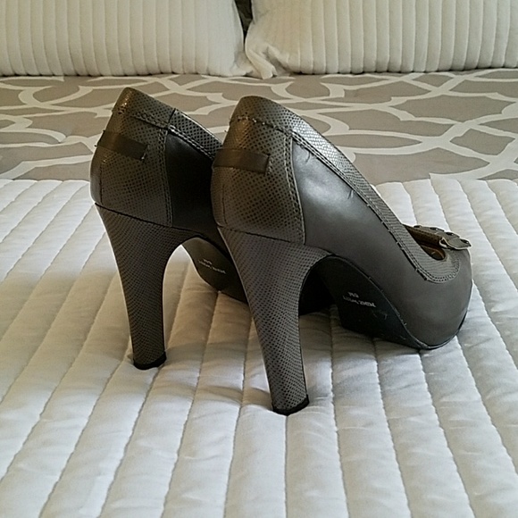 Nine West Peep Toe Pumps - Picture 2 of 4